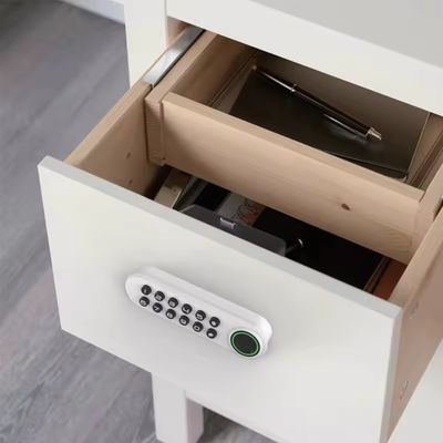 Fermeture de cabinet intelligent à porte de verre avec réseau bleu dent et RFID électronique sans clé